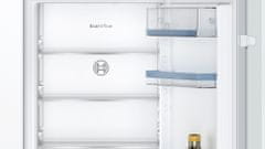 Bosch vstavaná kombinovaná chladnička KIN86VSE0